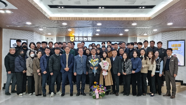 퇴임식 및 전체 직원 간담회 대표 이미지